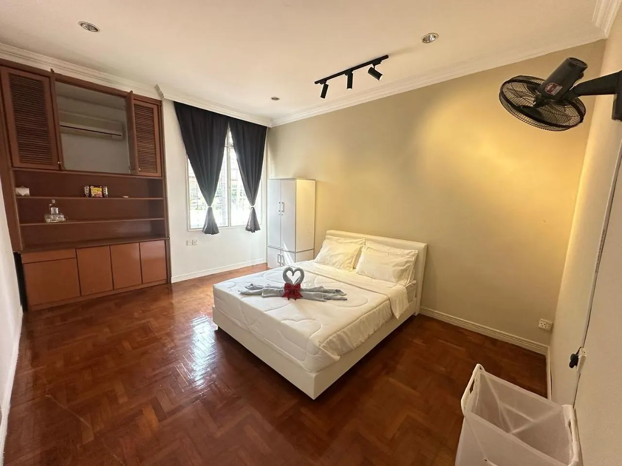 בית אירוח Jelutong Melon Resort